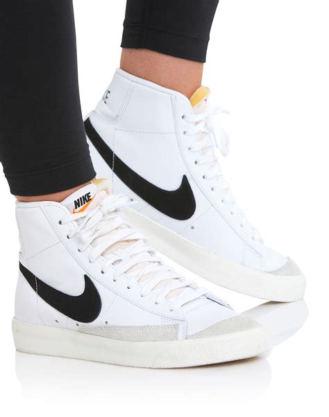 nike mid 77 blazer women's